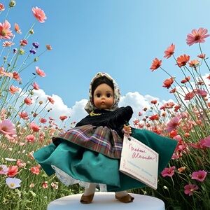 Madame Alexander IBIZA International Doll #510 -8" In Original Box